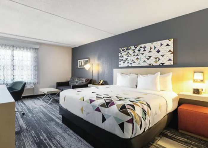 Baymont By Wyndham White Plains - Elmsford
